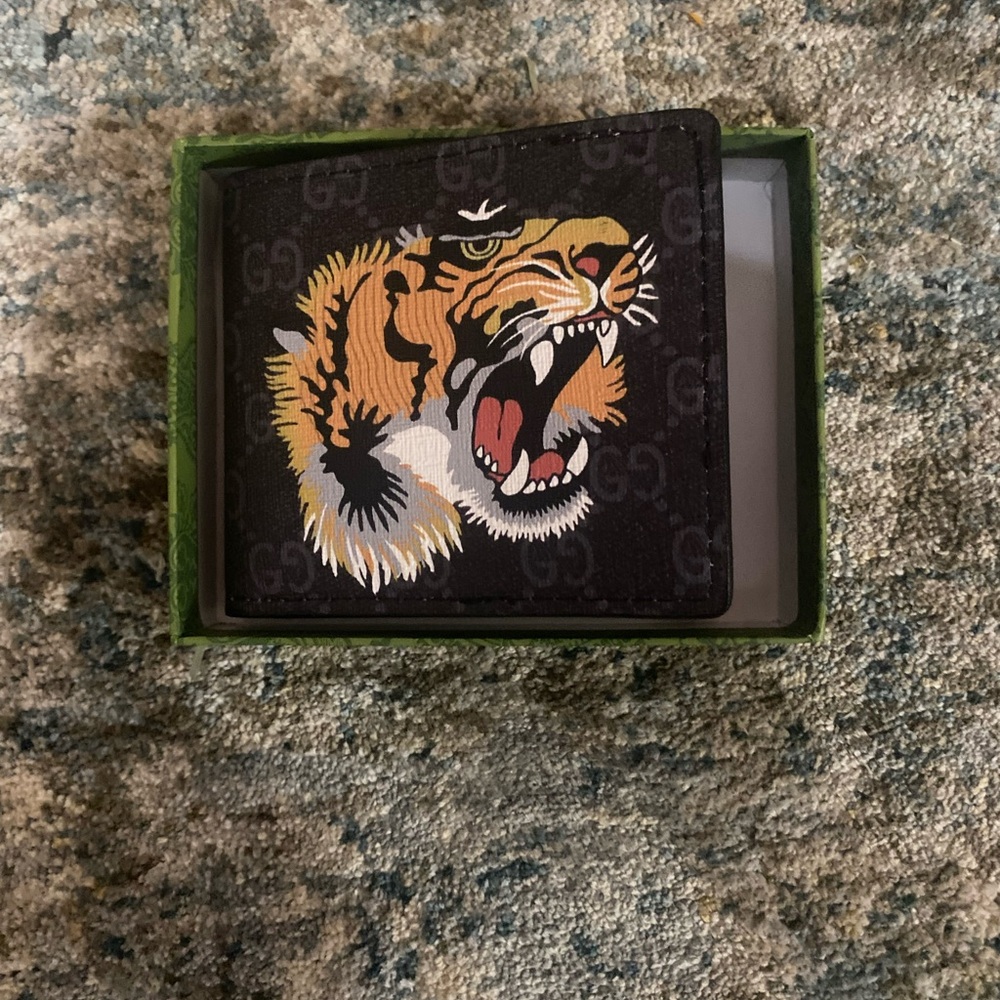 Gucci Black and Orange Tiger Card Holder